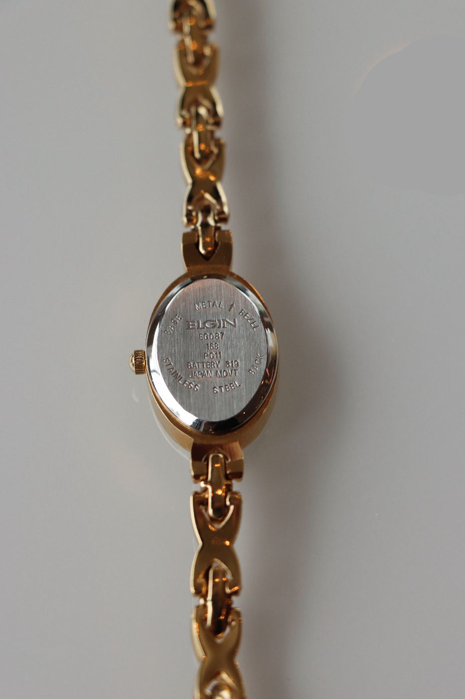 Elgin: Vintage Gold Tone Watch